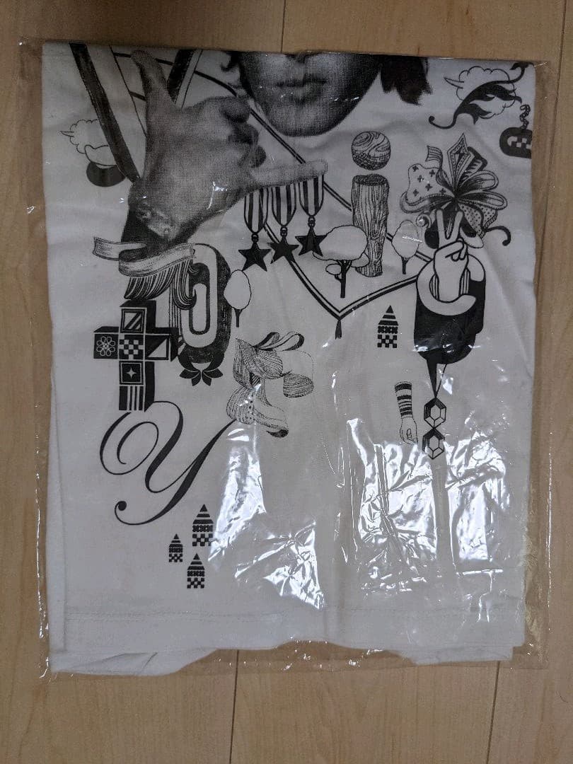 山下智久　　顔Tシャツ　非売品