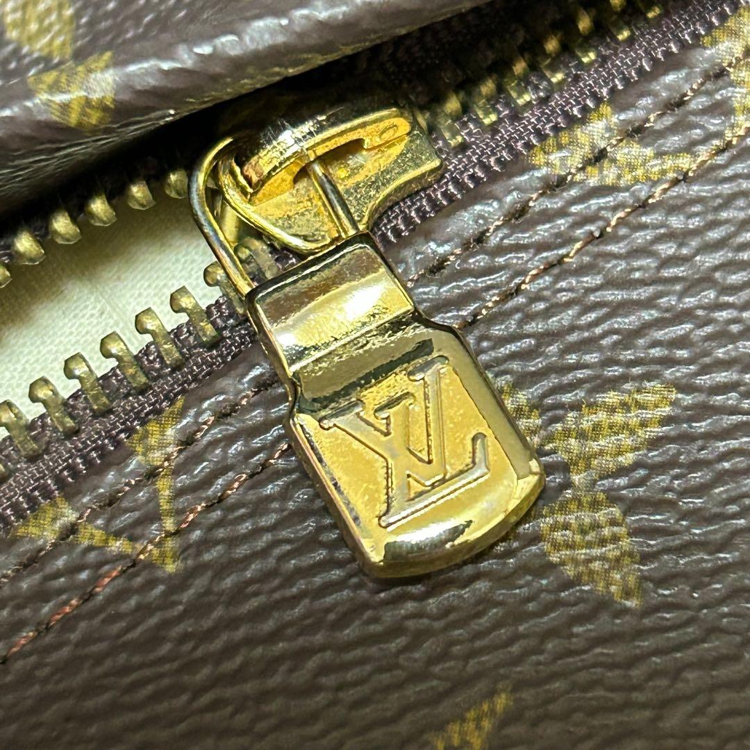 LOUIS VUITTON クッションカバー　モノグラム　ブラウン