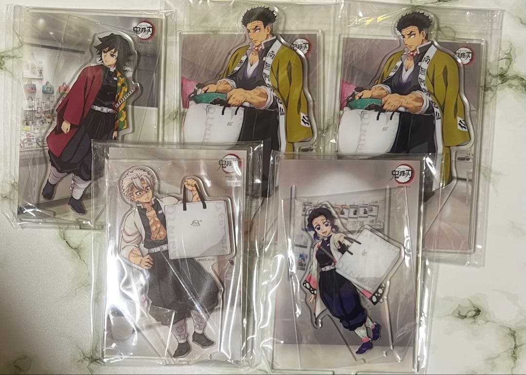 鬼滅の刃 ダイニング新店舗記念 背景付きアクリルスタンド 義勇 実弥 しのぶ