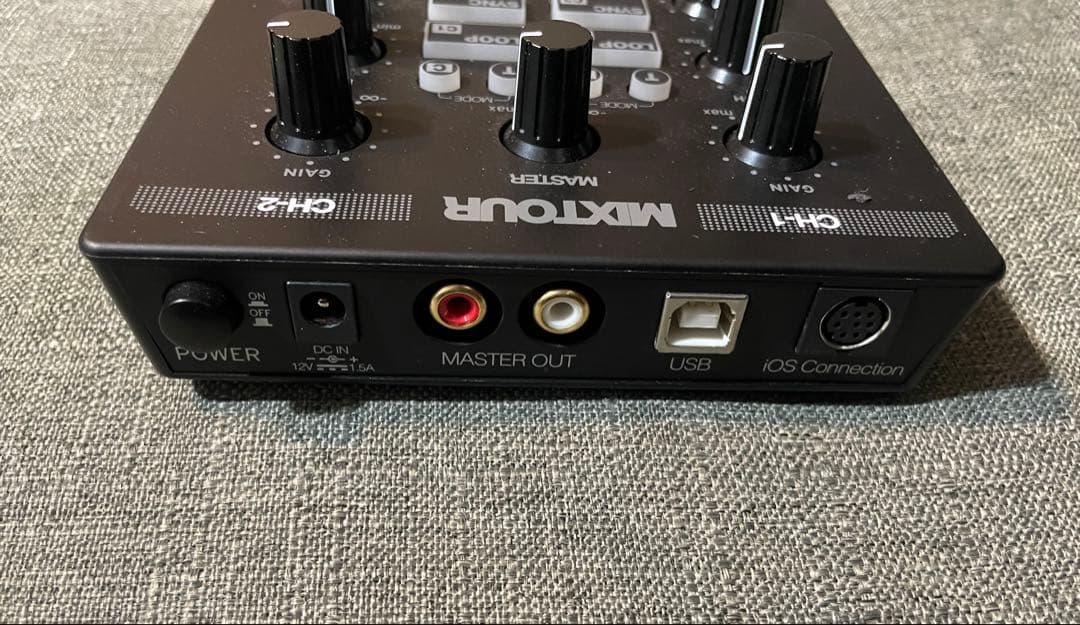 Reloop MIXTOUR DJコントローラー　専用ケース付