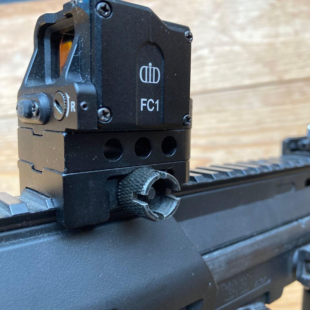 東京マルイ MP7 ドットサイト付き