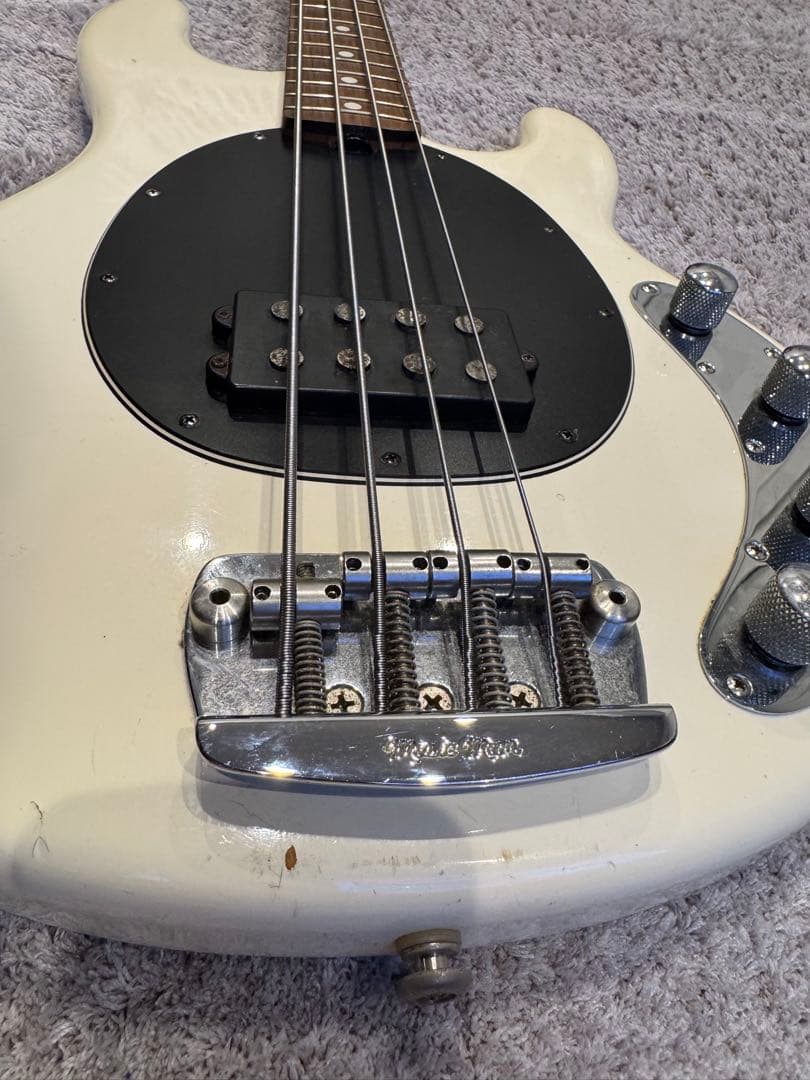 MUSICMAN StingRay-EXエレキベース WH／R