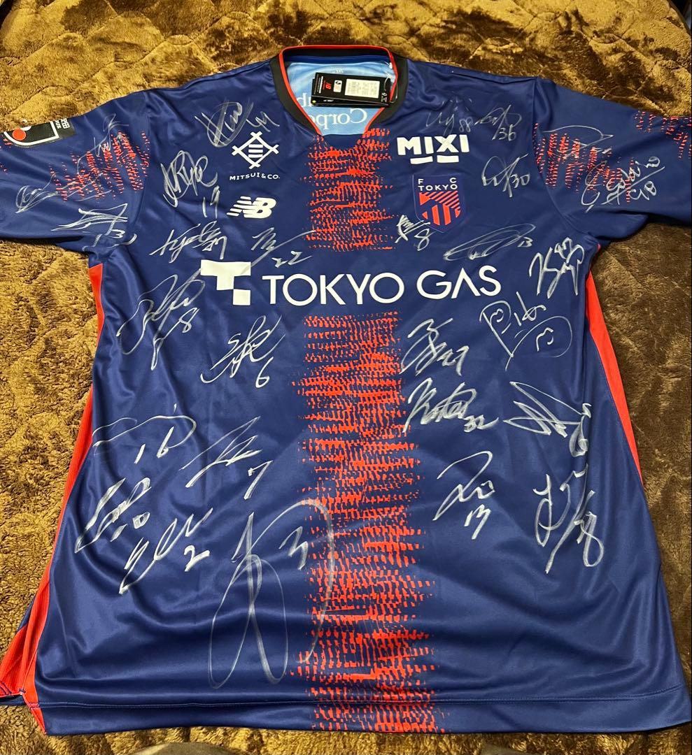 FC東京2025 直筆サインユニフォーム　新品タグ付き　28名サイン