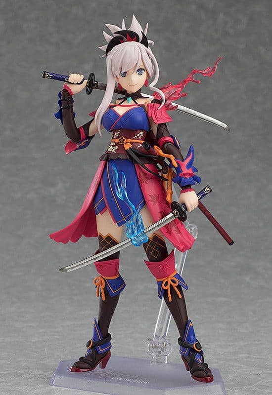 figma セイバー / 宮本武蔵【未開封】