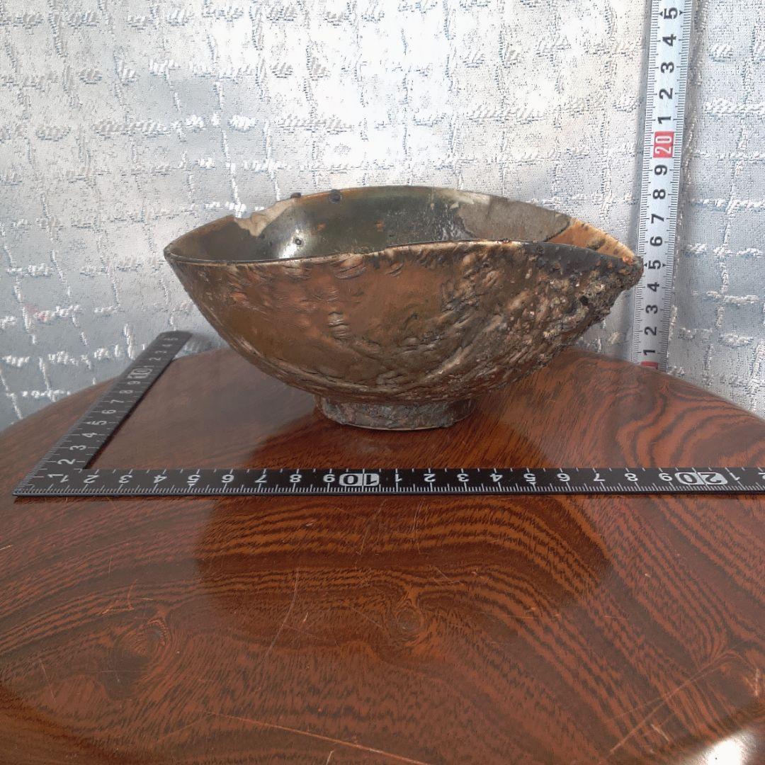 骨董４ 波形デザインの茶碗 発掘？