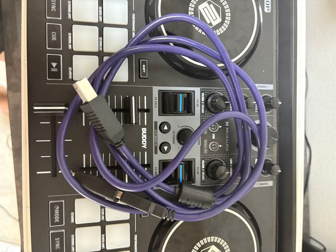 DJコントローラー reloop buddy