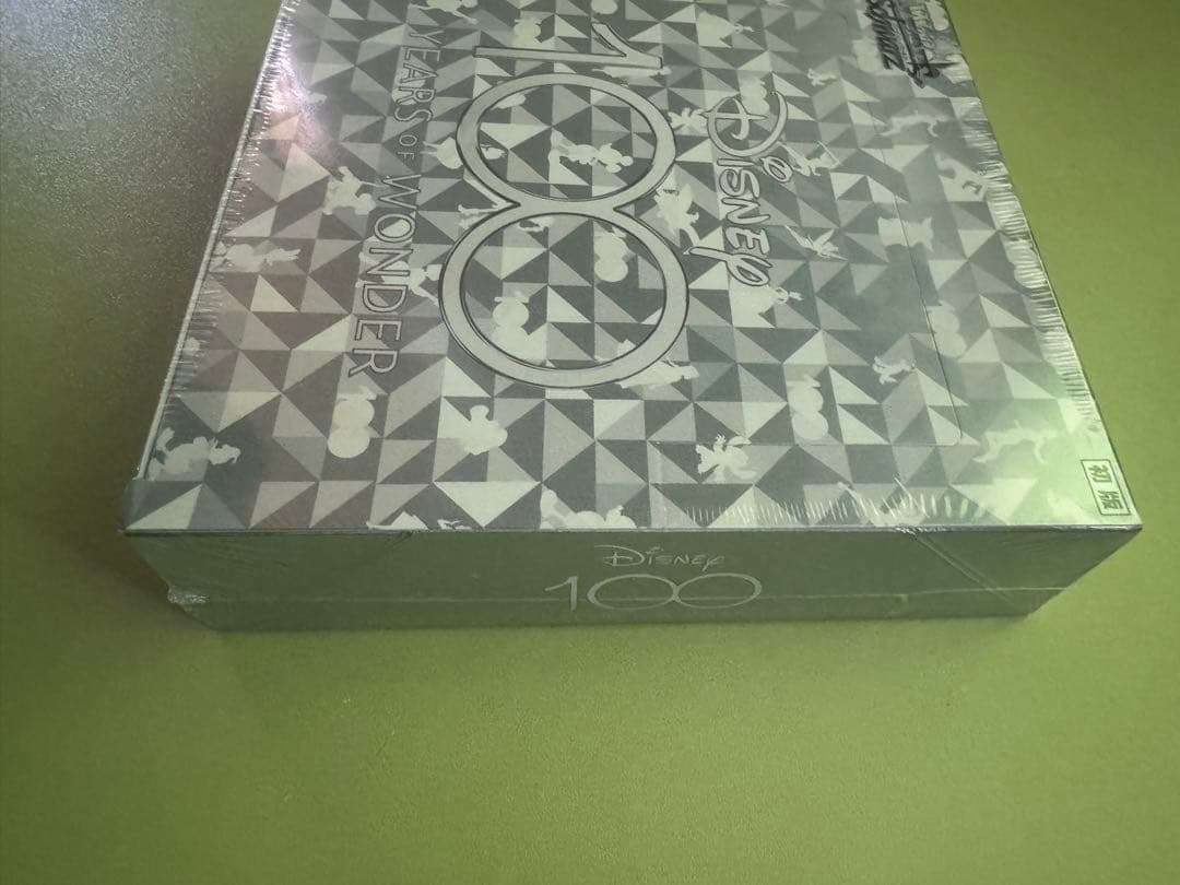 Disney100 新品未開封シュリンク付き　ヴァイスシュヴァルツ