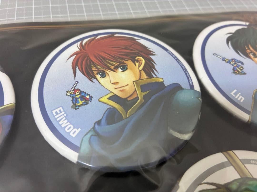 ファイアーエムブレム 缶バッジセット 新品未開封　封印の剣 烈火の剣 聖魔の光石