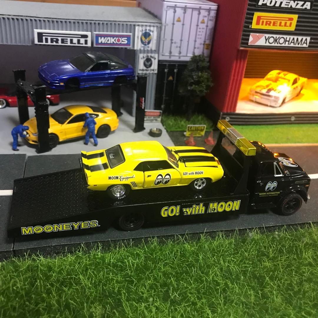 M2 シボレー C60 ムーンアイズトレーラーブラックとカマロRSイエローセット