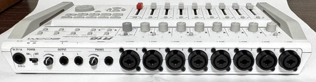 ZOOM R16 マルチトラックレコーダー