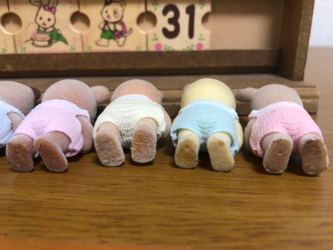 シルバニアファミリー　赤ちゃん付きカレンダー