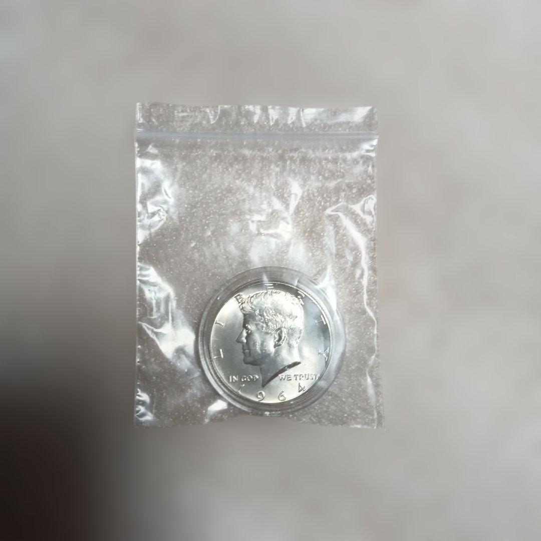 1964年 ケネディハーフダラー銀貨 アンティーク【銀90% 未使用】