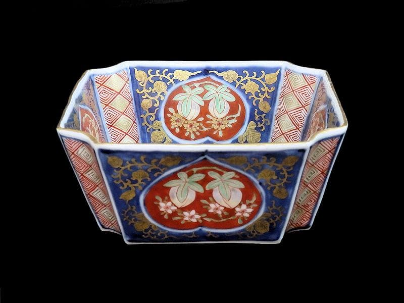 大聖寺伊万里　金襴手　桃に柘榴　大樹に欄干の図　四方角向付　E101AS-CQi