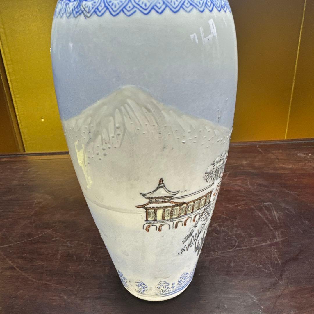 中国，景德镇，青白釉風景画花瓶