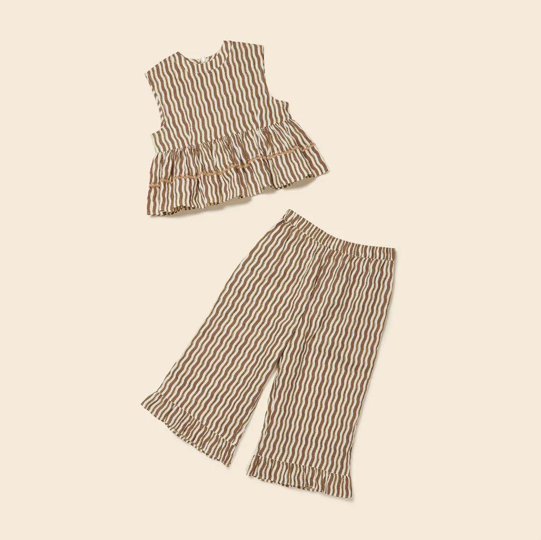 apolina kids セットアップ　3-5y
