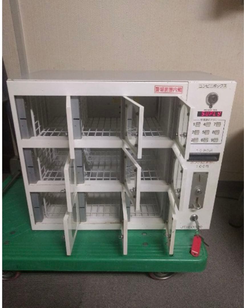 コンビニボックス　自動販売機