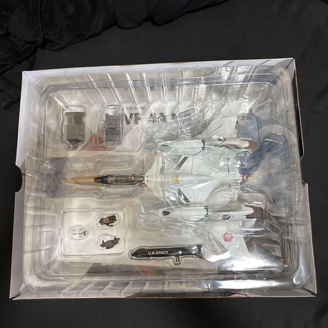 ARCADIA　1/60　完全変形　VF-4A ライトニングIII 一条輝搭乗機