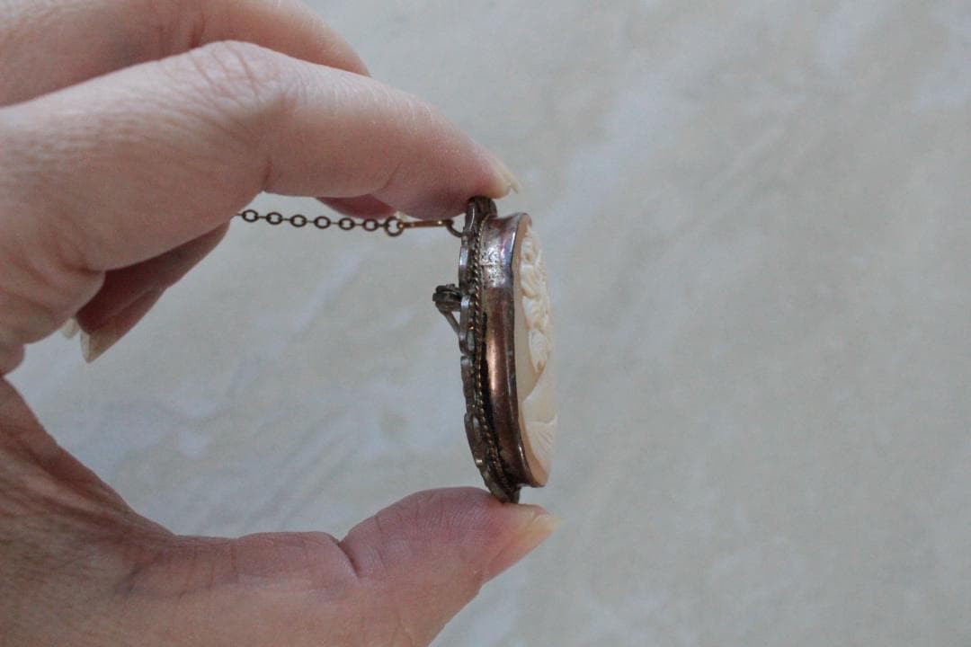 【D】アンティークシェルカメオブローチ