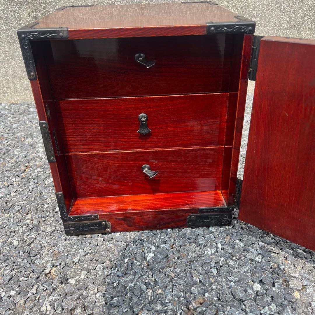 仙台箪笥 渡辺家具店 小箪笥 漆 欅 中桐 小引出 牡丹金具 伝統工芸 木地呂塗