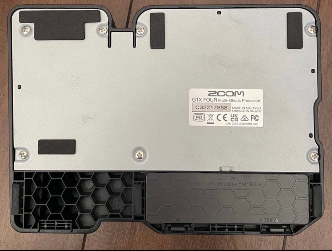 ZOOM G1 FOUR マルチエフェクトプロセッサー