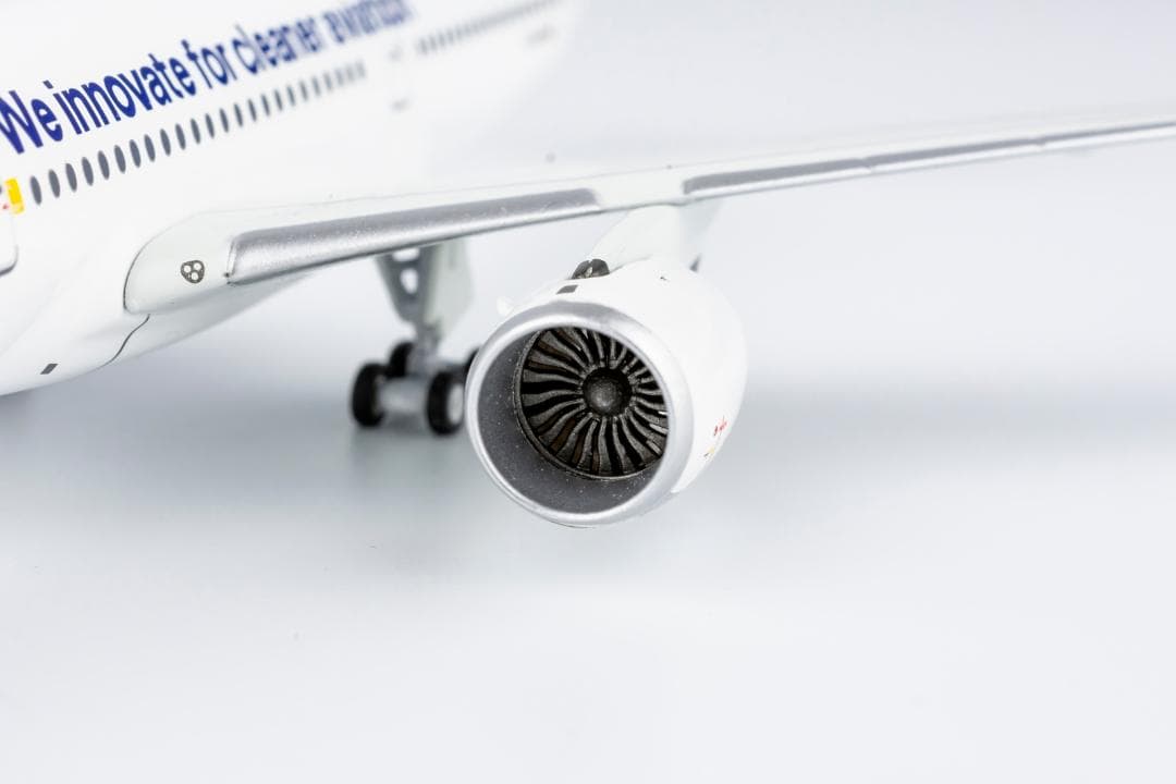ルフトハンザ A350-900 D-AIVD 1/400