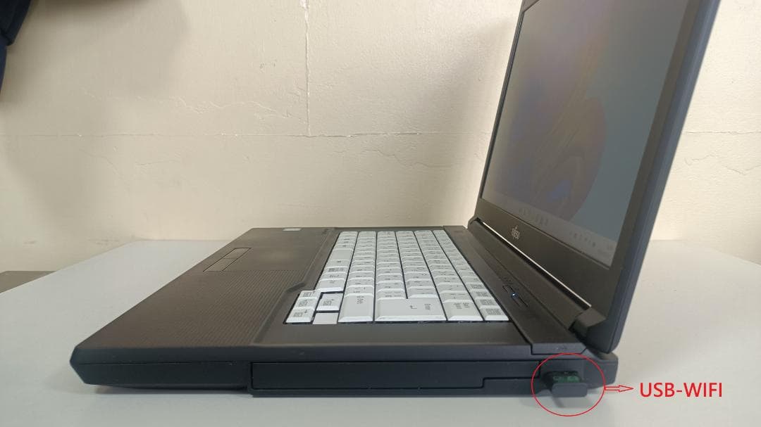 美品ノートパソコンFUJITSU第八世代Core i5 SSD128Gメモリ8G