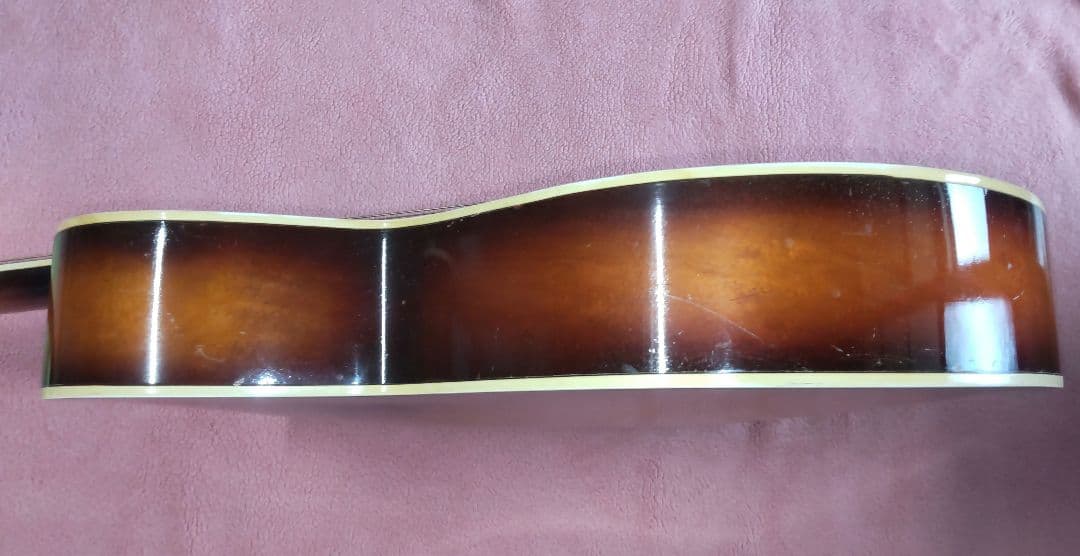 【鈴木バイオリン製作】 P-20 アーチトップギター 60年代製造