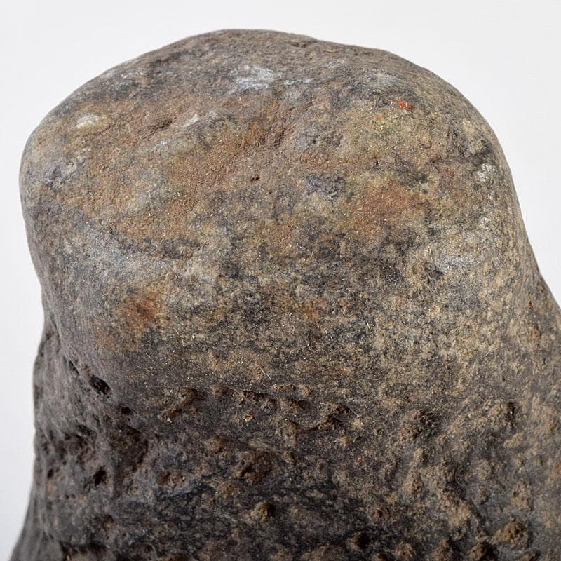 天然石　鑑賞石　太湖石　霊壁石　置物　重さ約1.8kg　唐木台付　N　9283