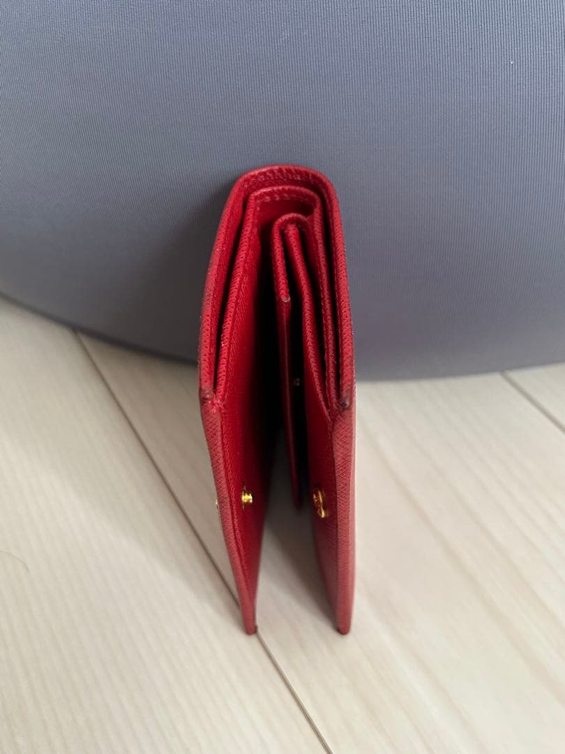 【週末限定価格】 PRADA 二つ折り財布 レッド