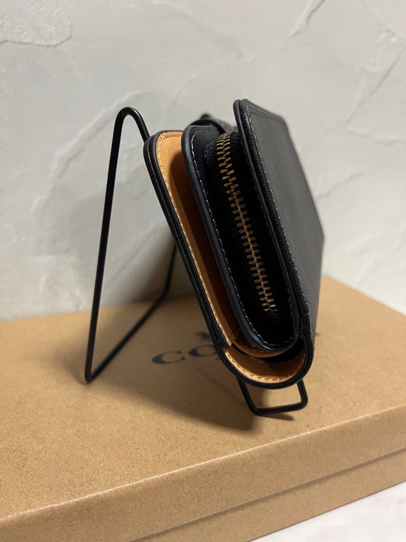 ✨️新品未使用✨️COACH ブラック 二つ折り財布