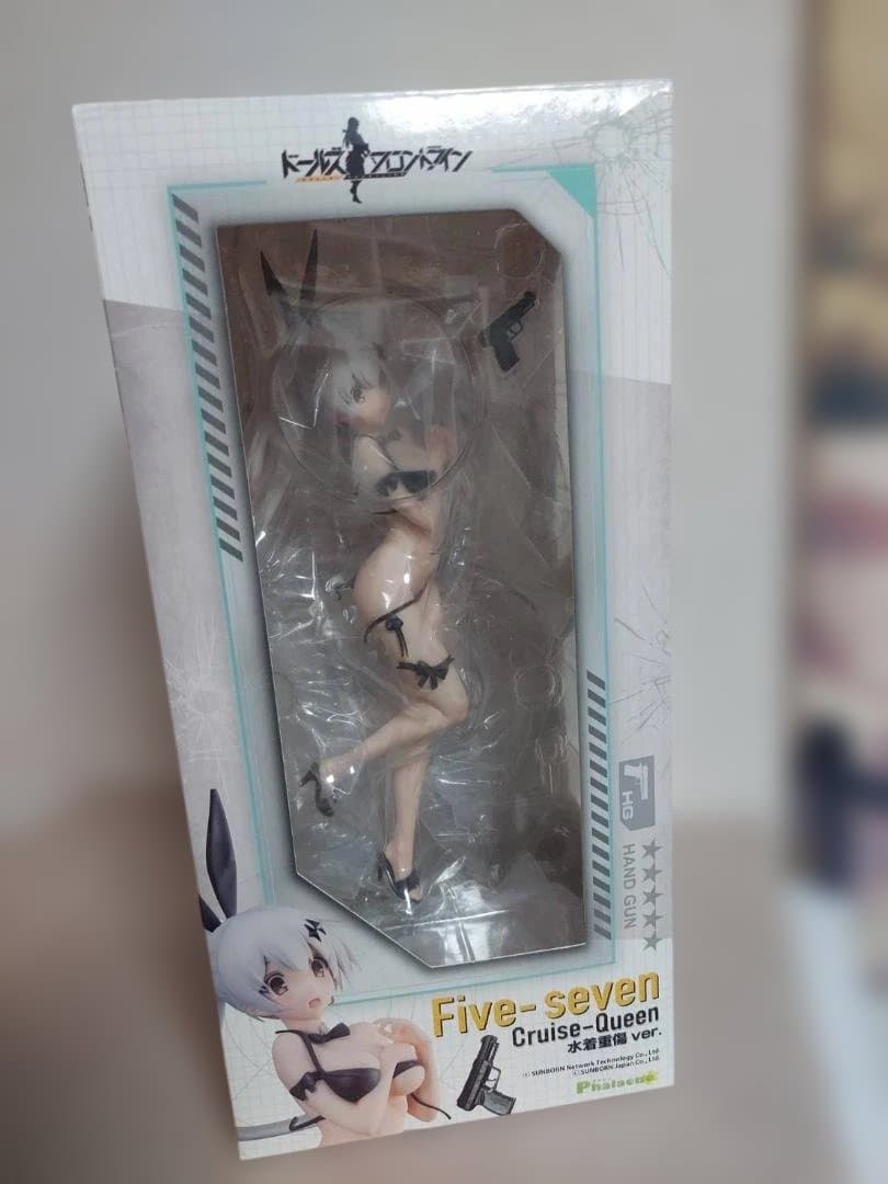 ドールズフロントライン フィギュア　Five-seven水着重傷ver.