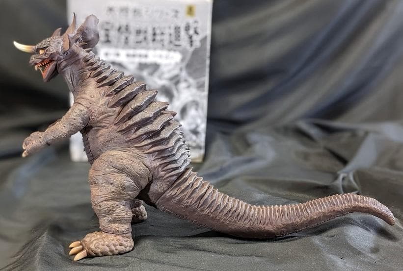 地底怪獣バラゴン 大怪獣シリーズ東宝怪獣総進撃（バンダイミュージアム）ソフビ箱付