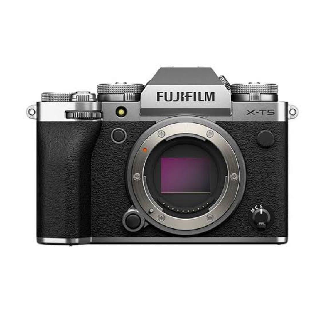 【新品未使用未開封】フジフィルム　ミラーレス一眼カメラ X-T5ボディ シルバー