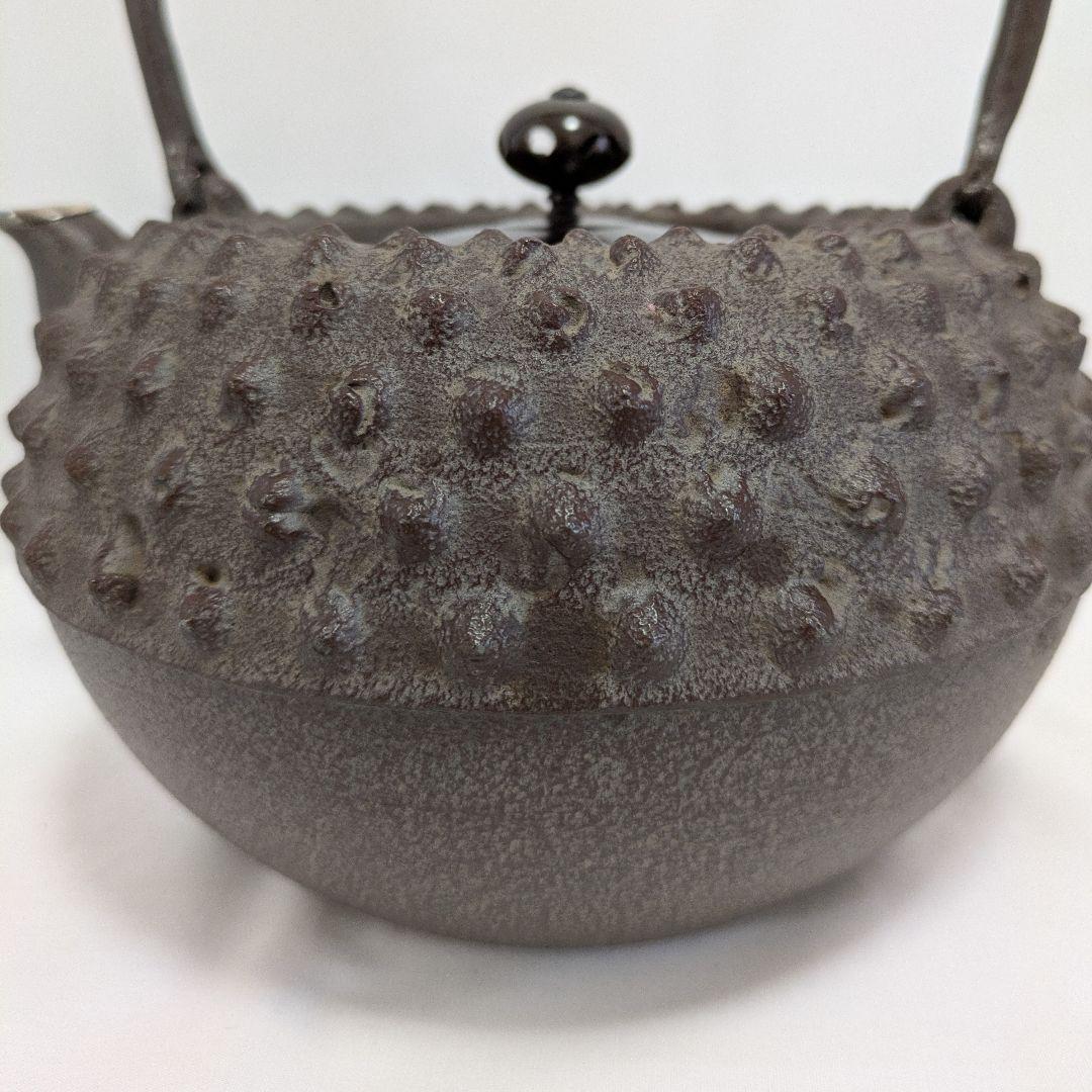 大霰あられ　鉄瓶　高橋敬典作 人間国宝　伝統工芸品　南部鉄器　　飾り蓋持ち手飾り