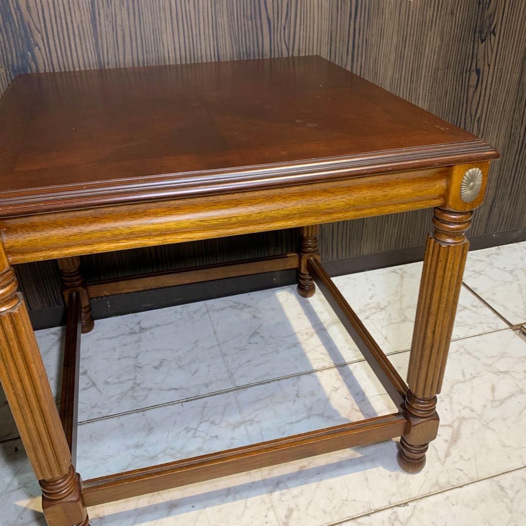 クラシック木製サイドテーブル