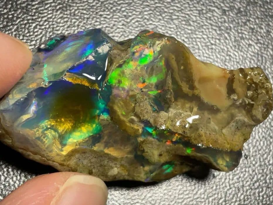 【40CT】エチオピア　オパール　原石　青　透明　黄色　ウェロ産