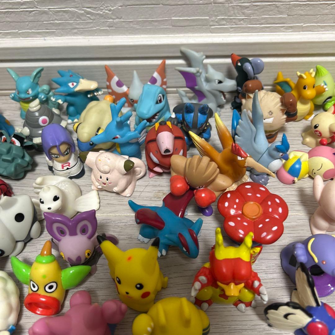 【希少品】ポケモンキッズ　ポケモン指人形豪華200個セット①
