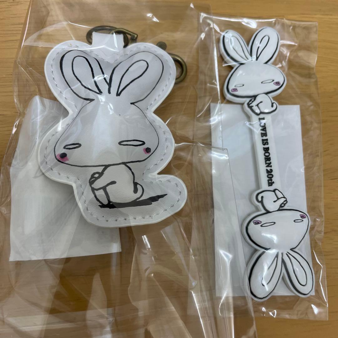 大塚愛　LOVE クッションキーホルダー　コードクリップ