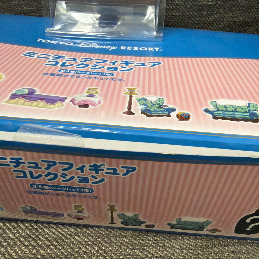 東京ディズニーリゾート ミニチュアフィギュアコレクション　ミニーの家➕ミニー