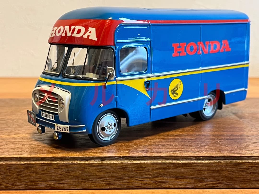 希少　メイクアップ 1/43 ホンダF1 RA272 とトランスポーター 2台