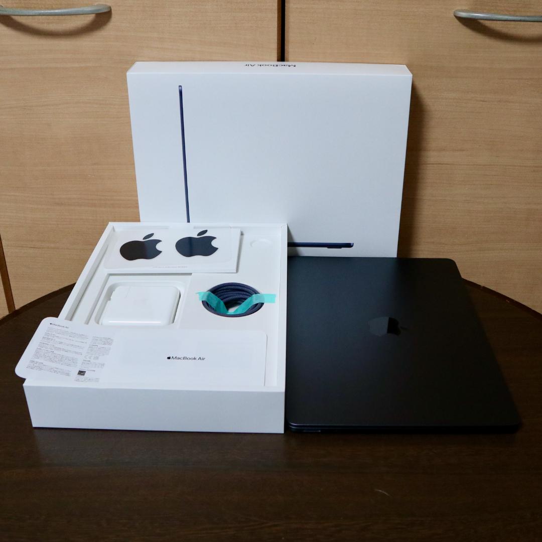 ★M2 MacBook Air 13.3 （M2 8コア/8GB/256GB）★