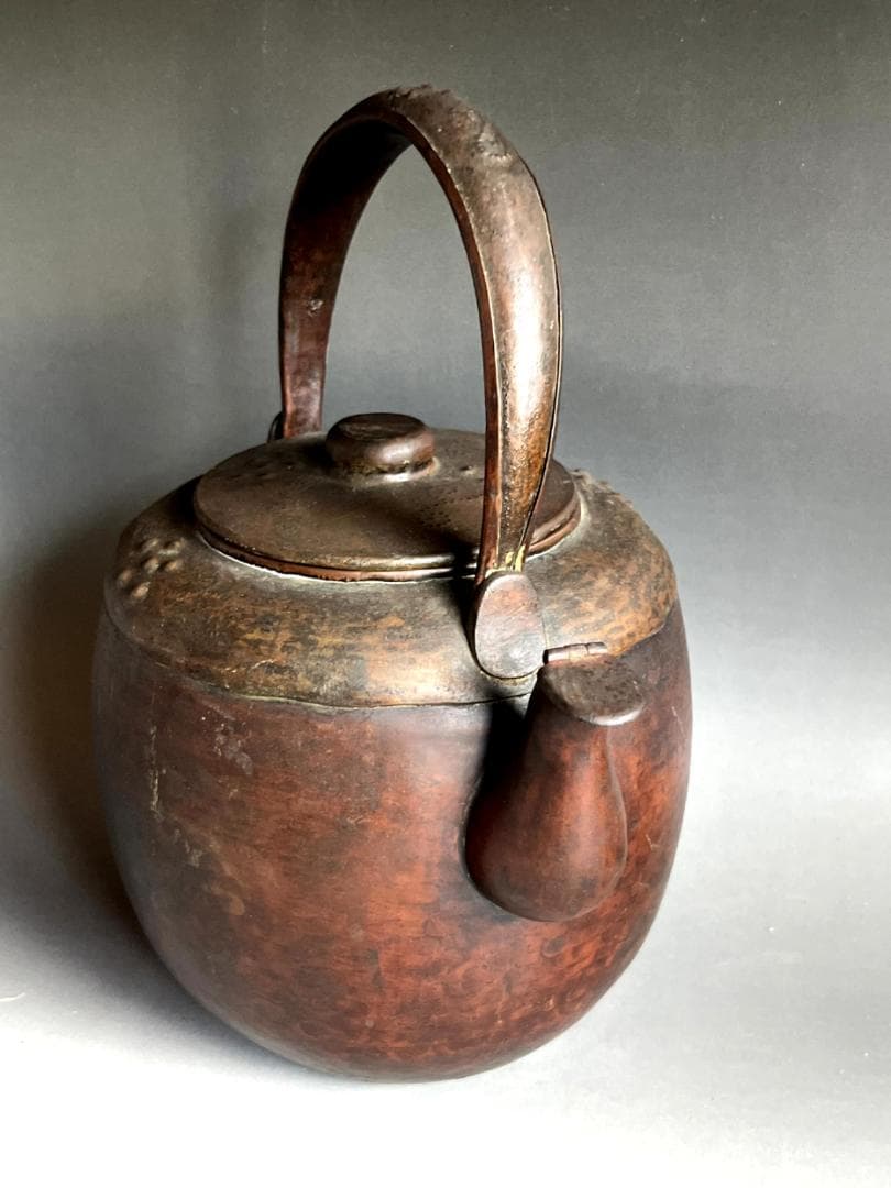 やかん■銅製 花唐草紋湯沸 古い薬缶注水 銅茶瓶 丸型茶釜 水差し モール■