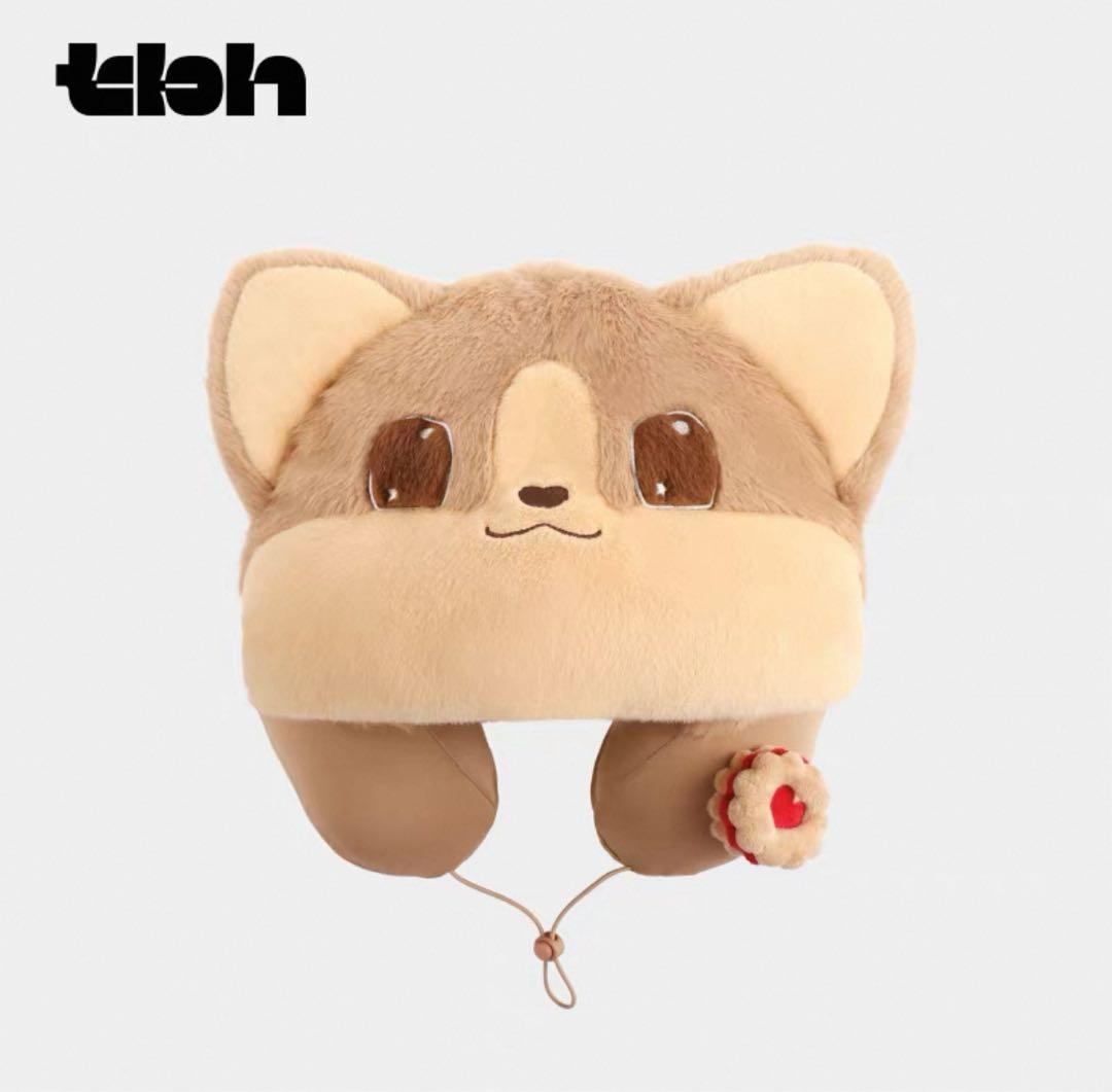 日本未発売TBH * Coogi フード付き ネックピロートラベルクッション