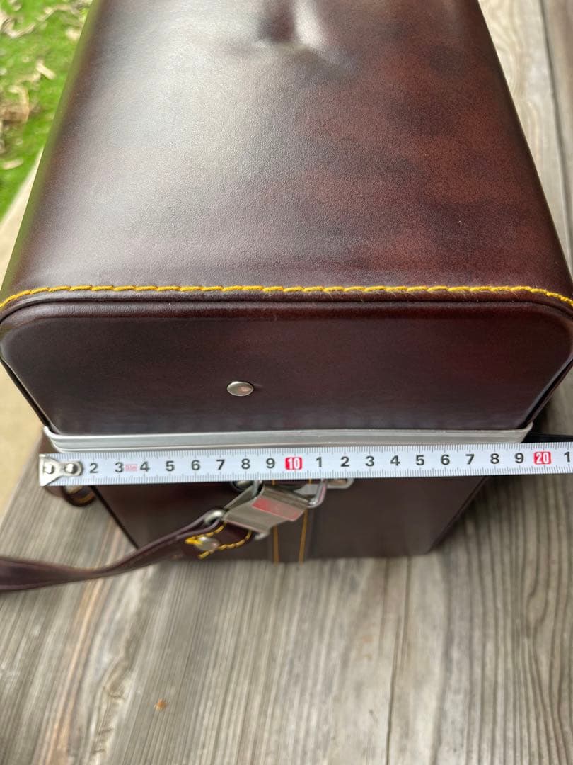 レザーボックスバック　革鞄