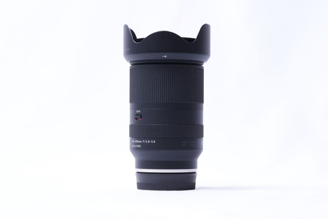 美品 TAMRON 28-200mm F/2.8-5.6 Di III RXD
