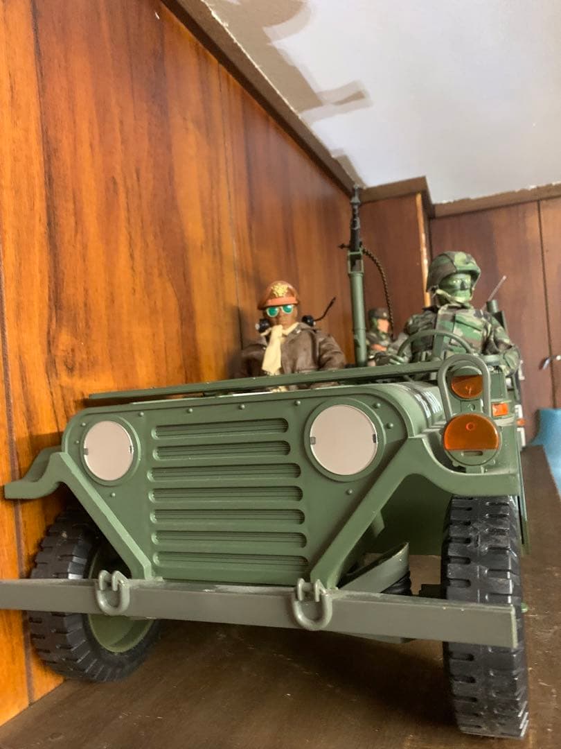 GIジョー　フィギュア付き　ジープ&トレーラー センチュリートイズ　JEEP