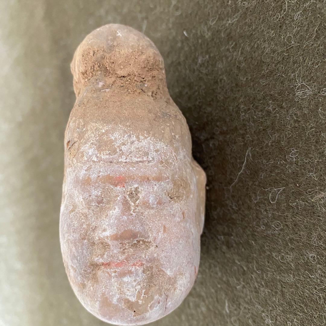 唐時代胡人俑　(頭部だけ)
