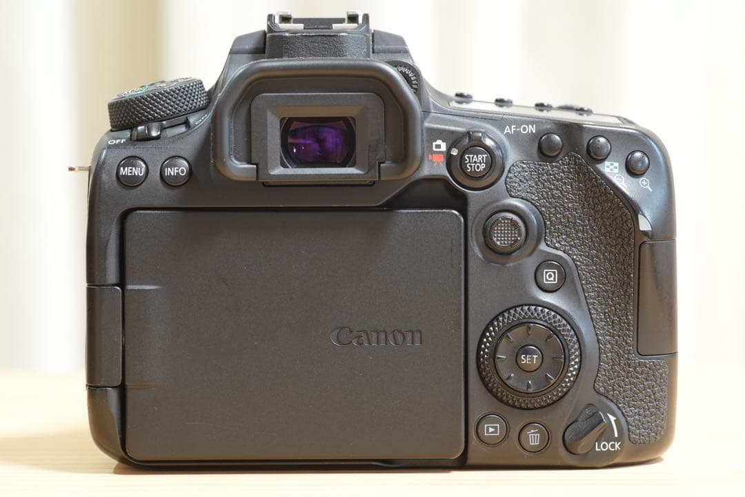 Canon EOS 90D デジタル一眼レフカメラ