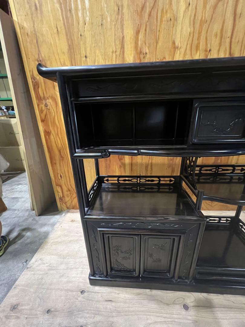 （13）船橋より出品　　唐木家具 紫檀 茶箪笥 飾り棚 中国骨董 唐草透彫り