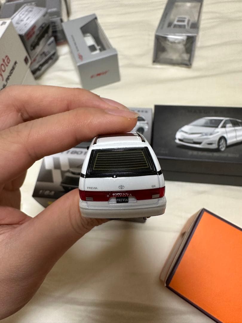 1/64 ミニカー　ハイエース　NV350　ベンツ　ヴィト